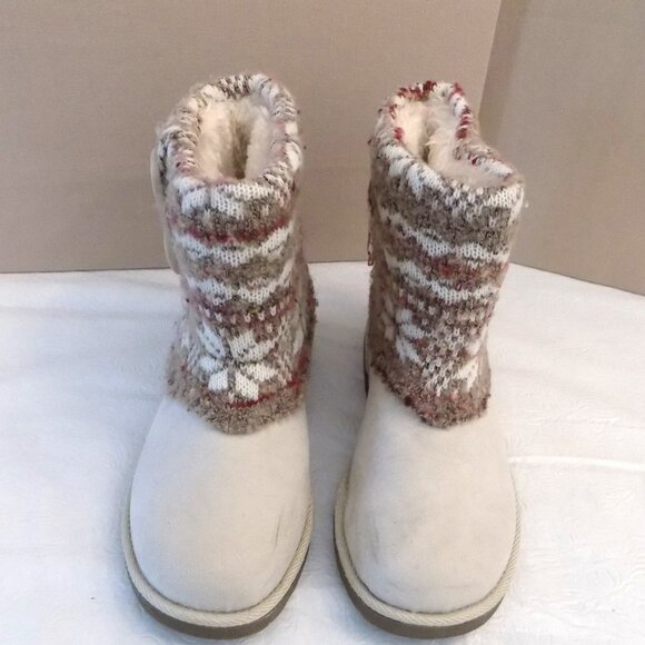 Makalu 6 Fair Isle Sweater Boots Fur Lined Big Button Trim Faux Shearling Suede - Picture 3 of 7